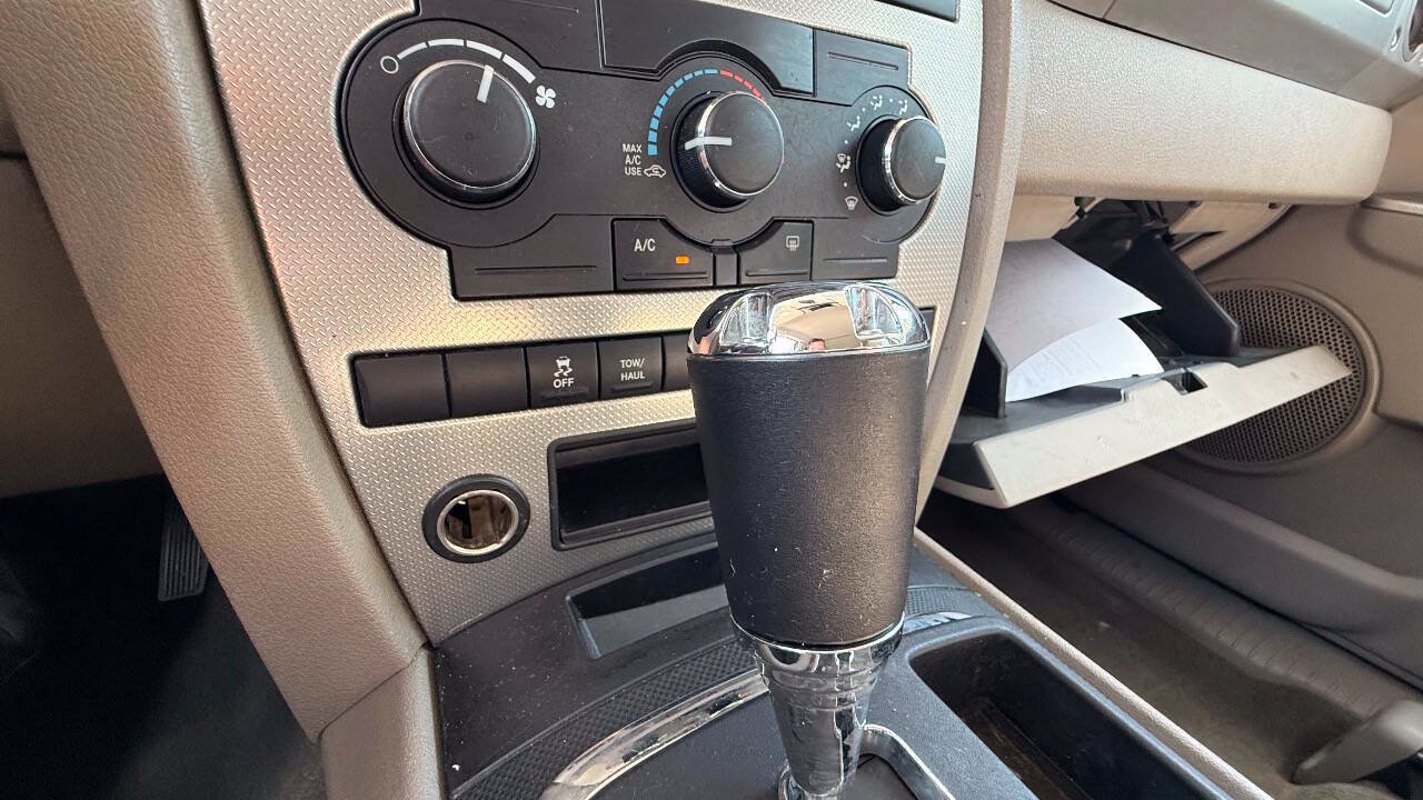 Used 2006 Jeep Commander 2WD image 86