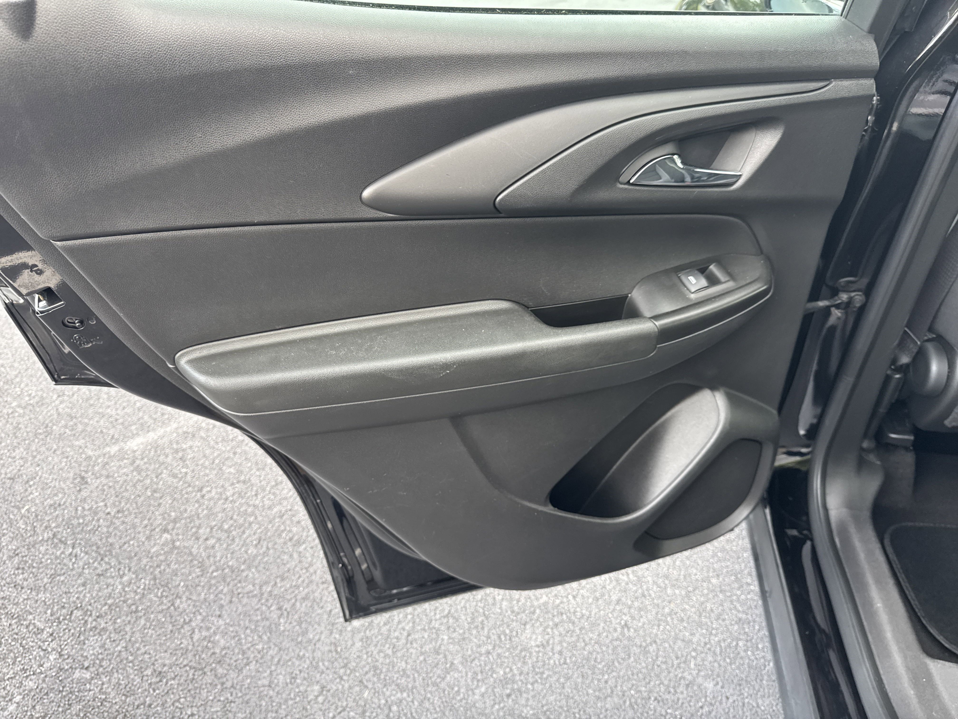 Used 2023 Chevrolet TrailBlazer LS image 26