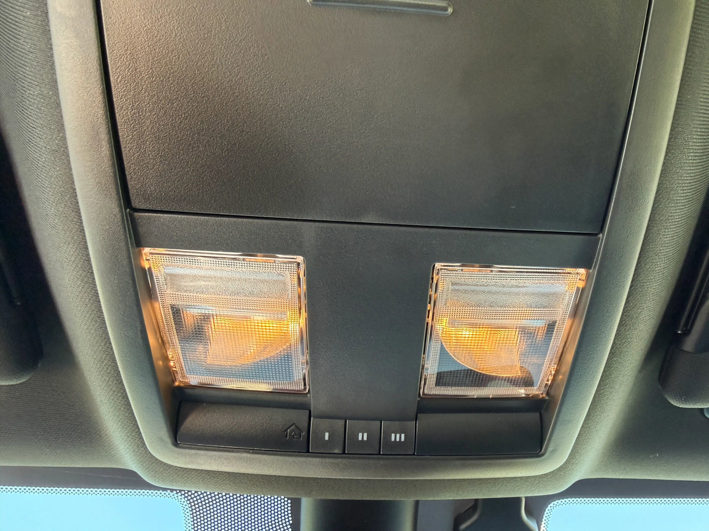 Used 2023 Dodge Challenger R/T w/ Plus Package image 39