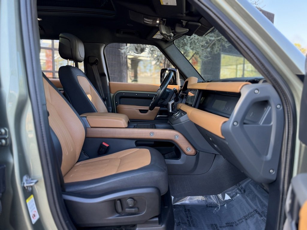 Used 2020 Land Rover Defender 110 X image 33