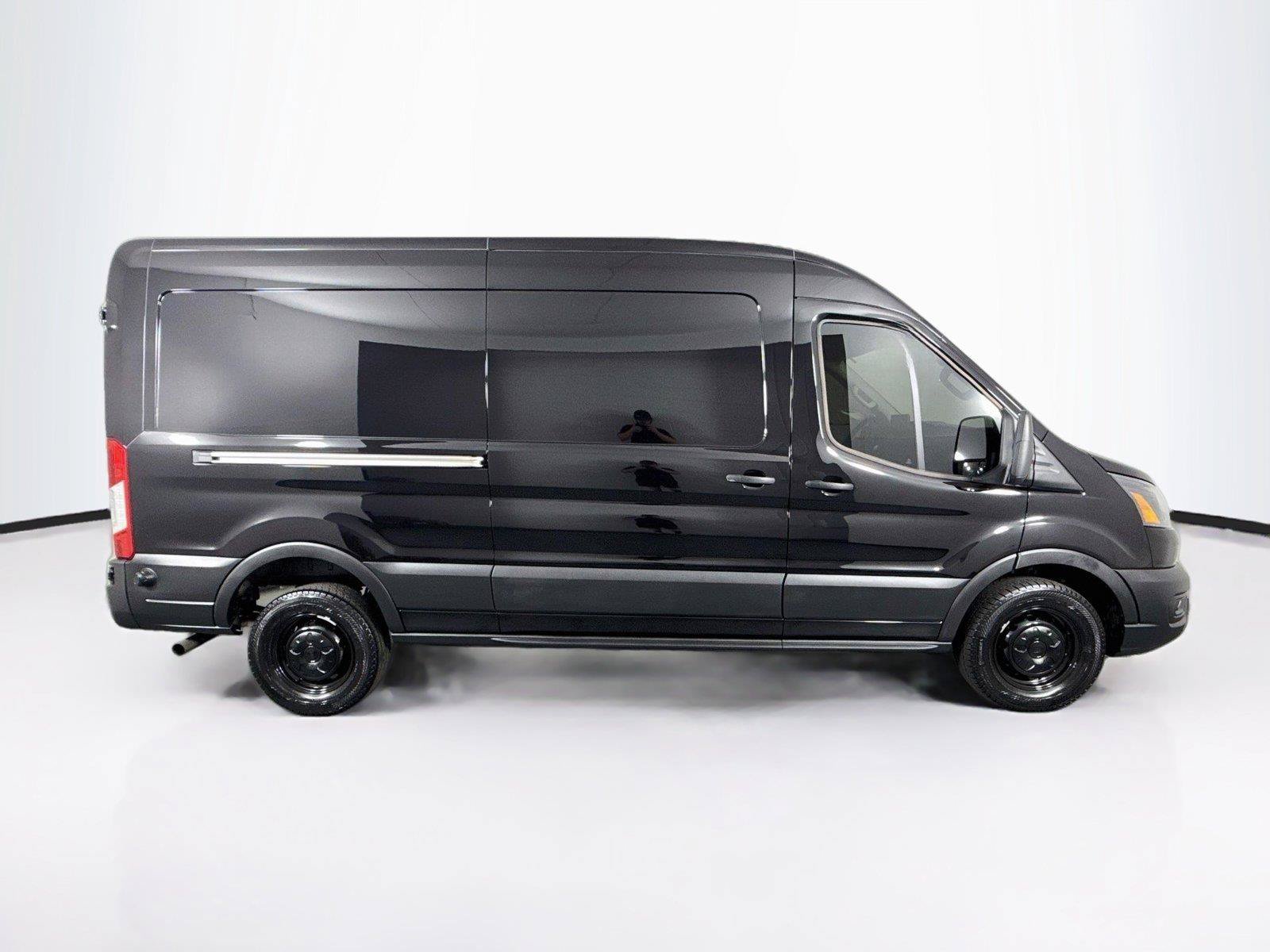 Used 2026 Ford Transit 250 148 Medium Roof w/ Load Area Protection Package RWD image 9