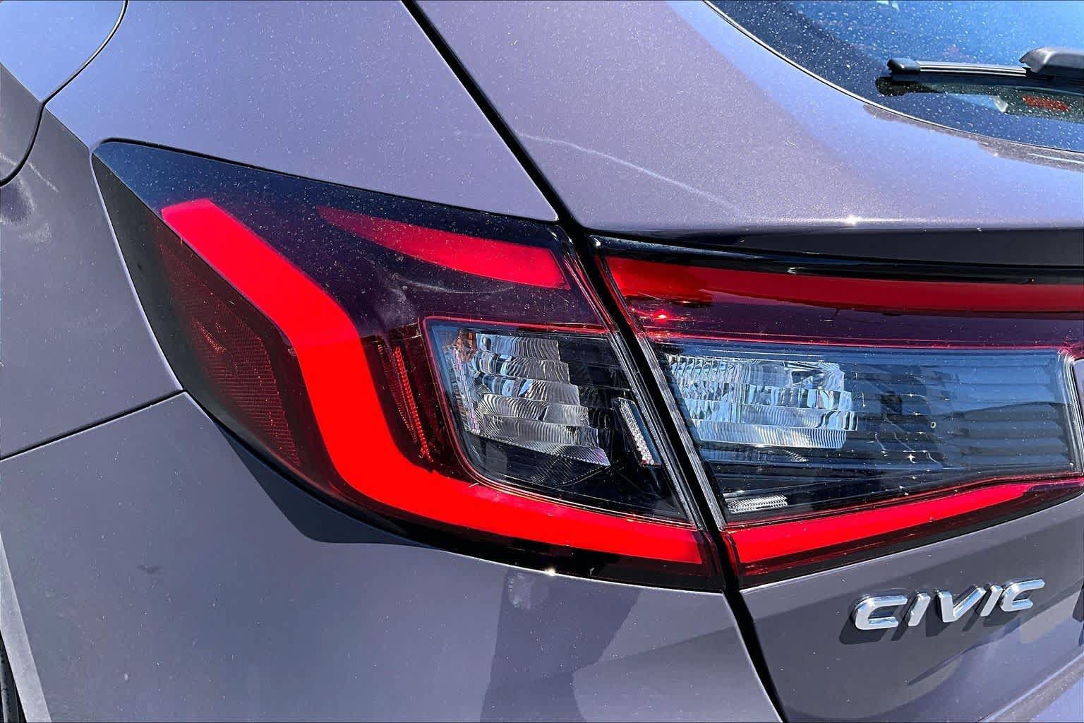 Used 2024 Honda Civic EX-L image 28