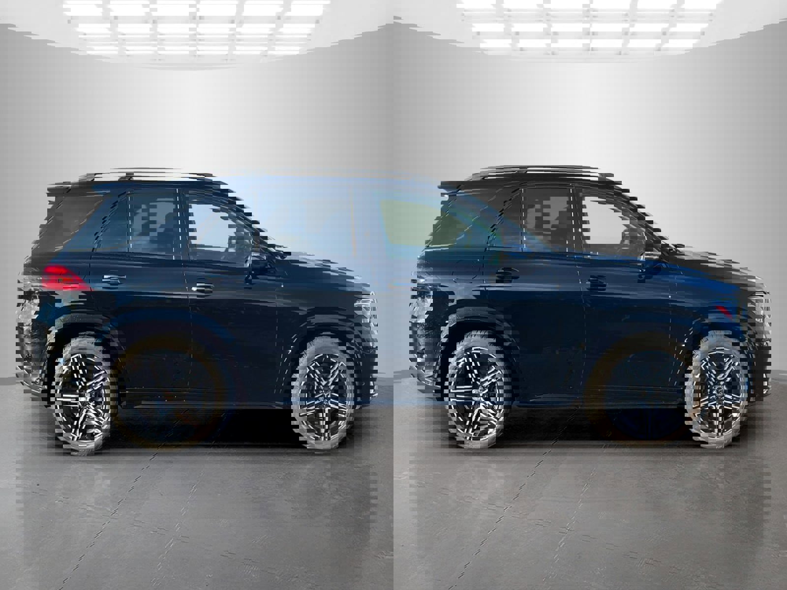 Used 2024 Mercedes-Benz GLE 350 4MATIC image 3