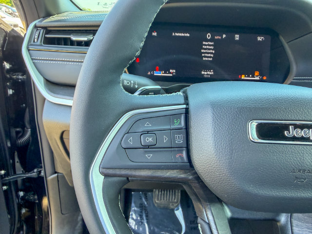 New 2026 Jeep Grand Cherokee Altitude AWD/4WD image 18