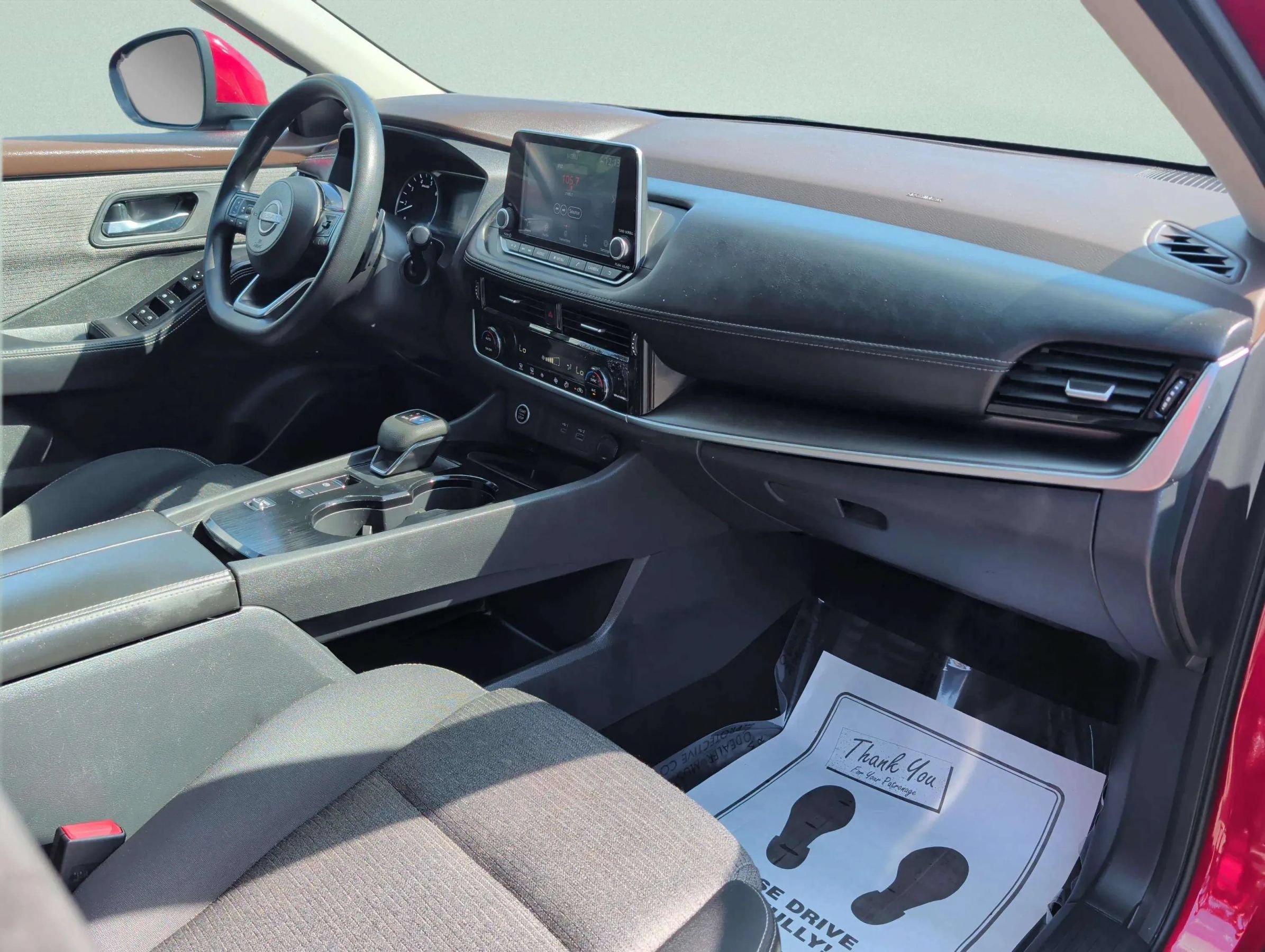 Used 2022 Nissan Rogue SV FWD image 34