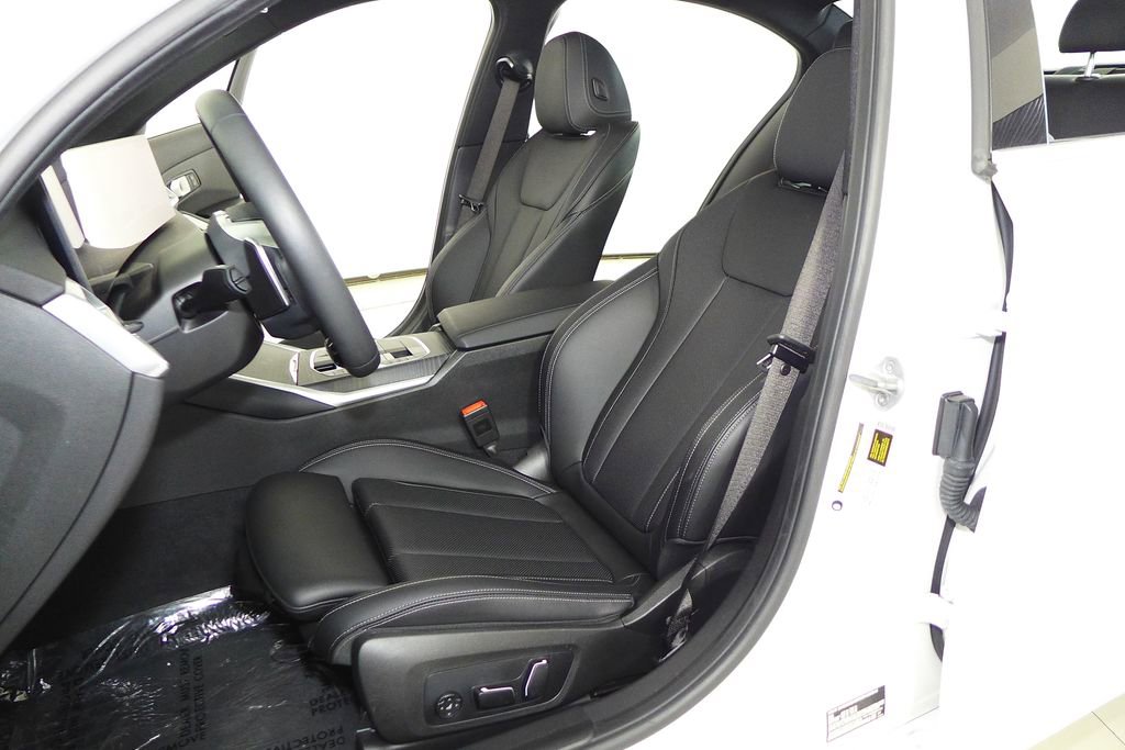 Used 2025 BMW 330i Sedan w/ Convenience Package RWD image 22