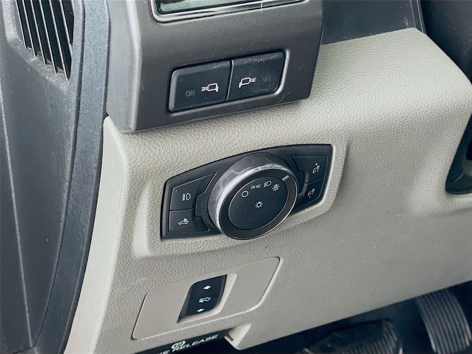 Used 2020 Ford F250 XLT w/ XLT Premium Package image 14