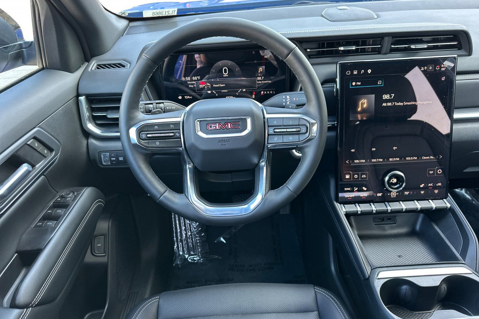 Used 2026 GMC Terrain Elevation w/ Elevation Premium Package FWD image 17