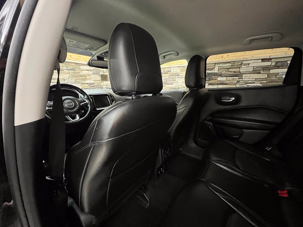 Used 2018 Jeep Compass Limited AWD/4WD image 33