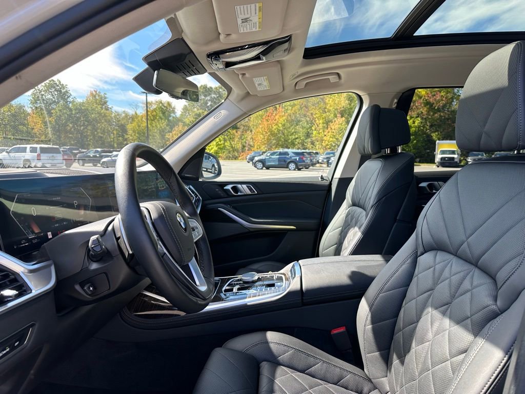 Certified 2024 BMW X7 xDrive40i w/ Premium Package image 15