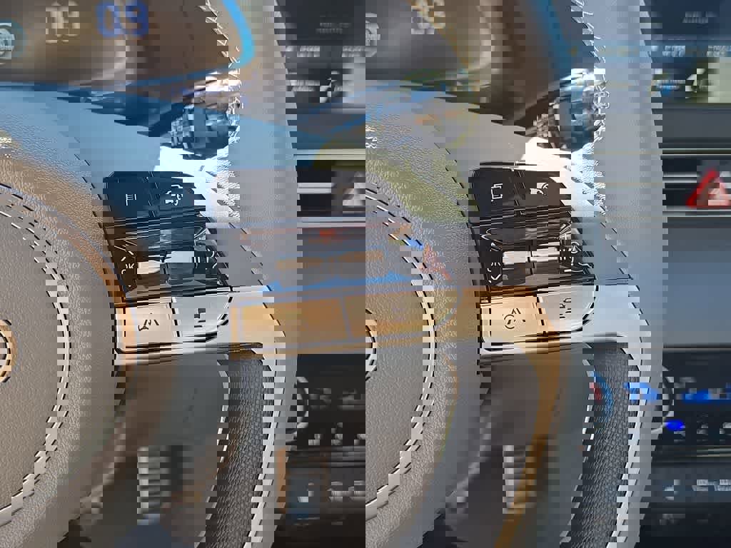 New 2026 Hyundai Elantra SEL Sport Premium image 25