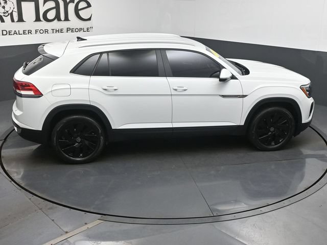 Used 2024 Volkswagen Atlas Cross Sport SE w/ Black Wheel Package FWD image 40