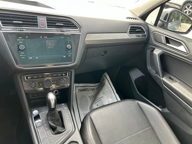 Used 2020 Volkswagen Tiguan SEL FWD image 12