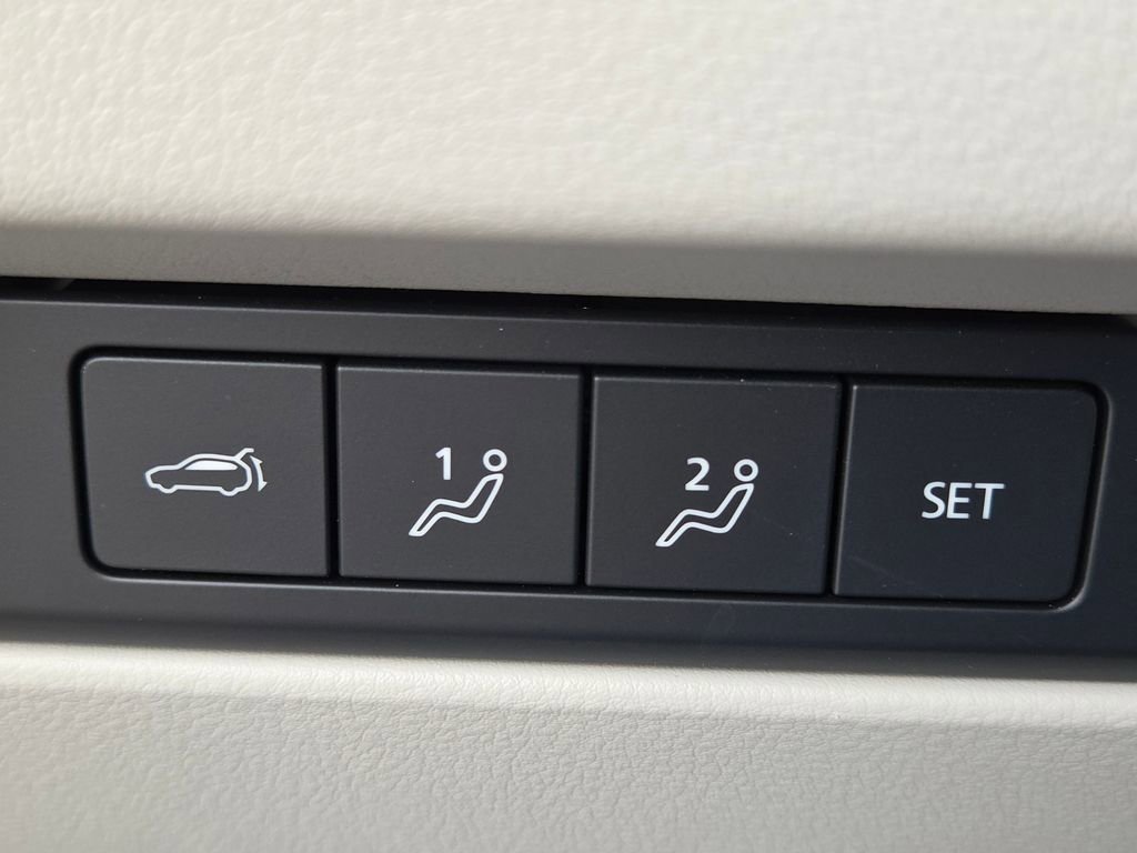 Used 2024 MAZDA CX-90 Plug-In Hybrid w/ Premium Plus image 21