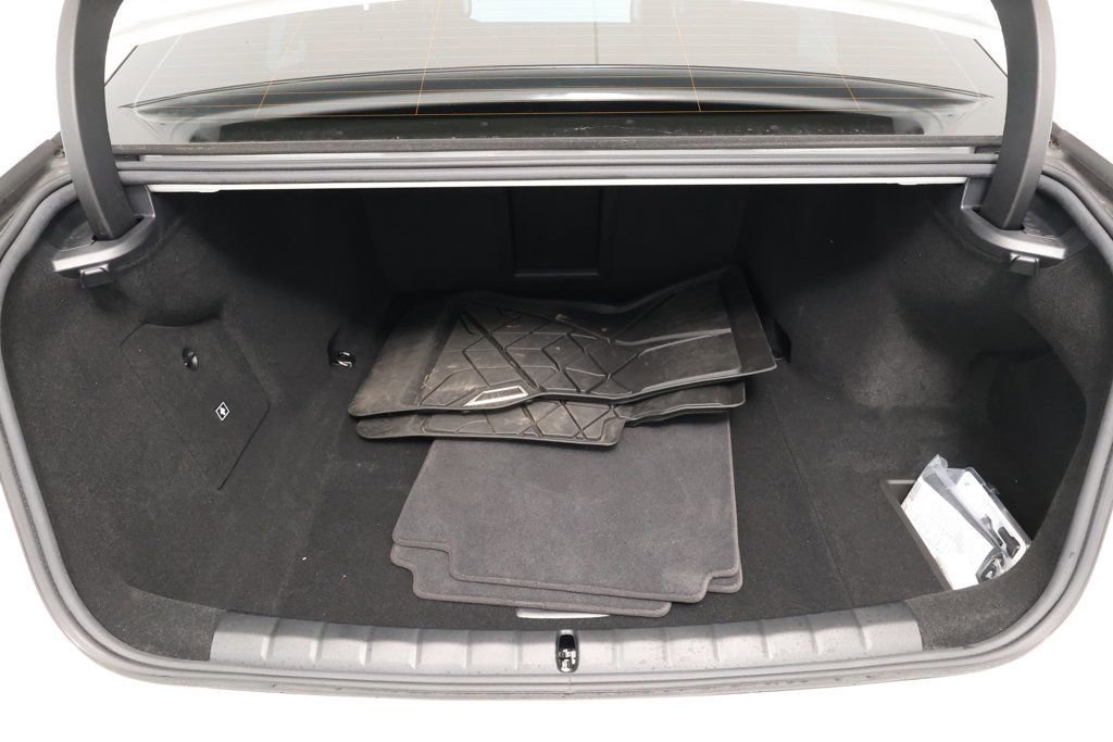 Used 2024 BMW i7 eDrive50 image 20