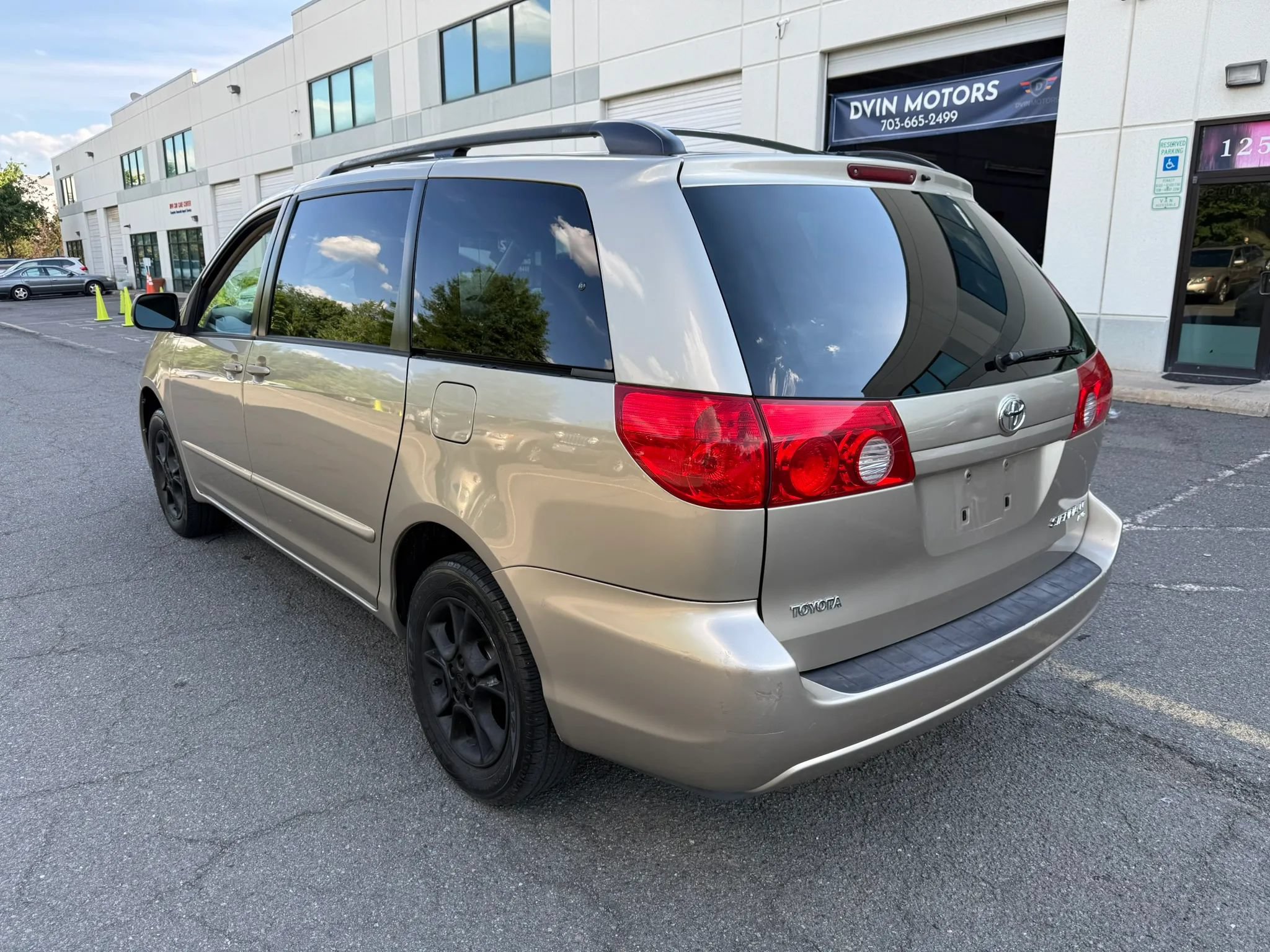 Used 2006 Toyota Sienna LE AWD/4WD image 9