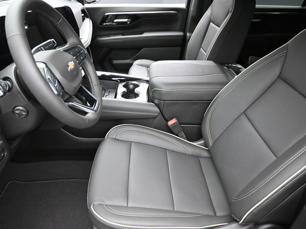 New 2026 Chevrolet Suburban Premier w/ Sun And Tow Package image 17