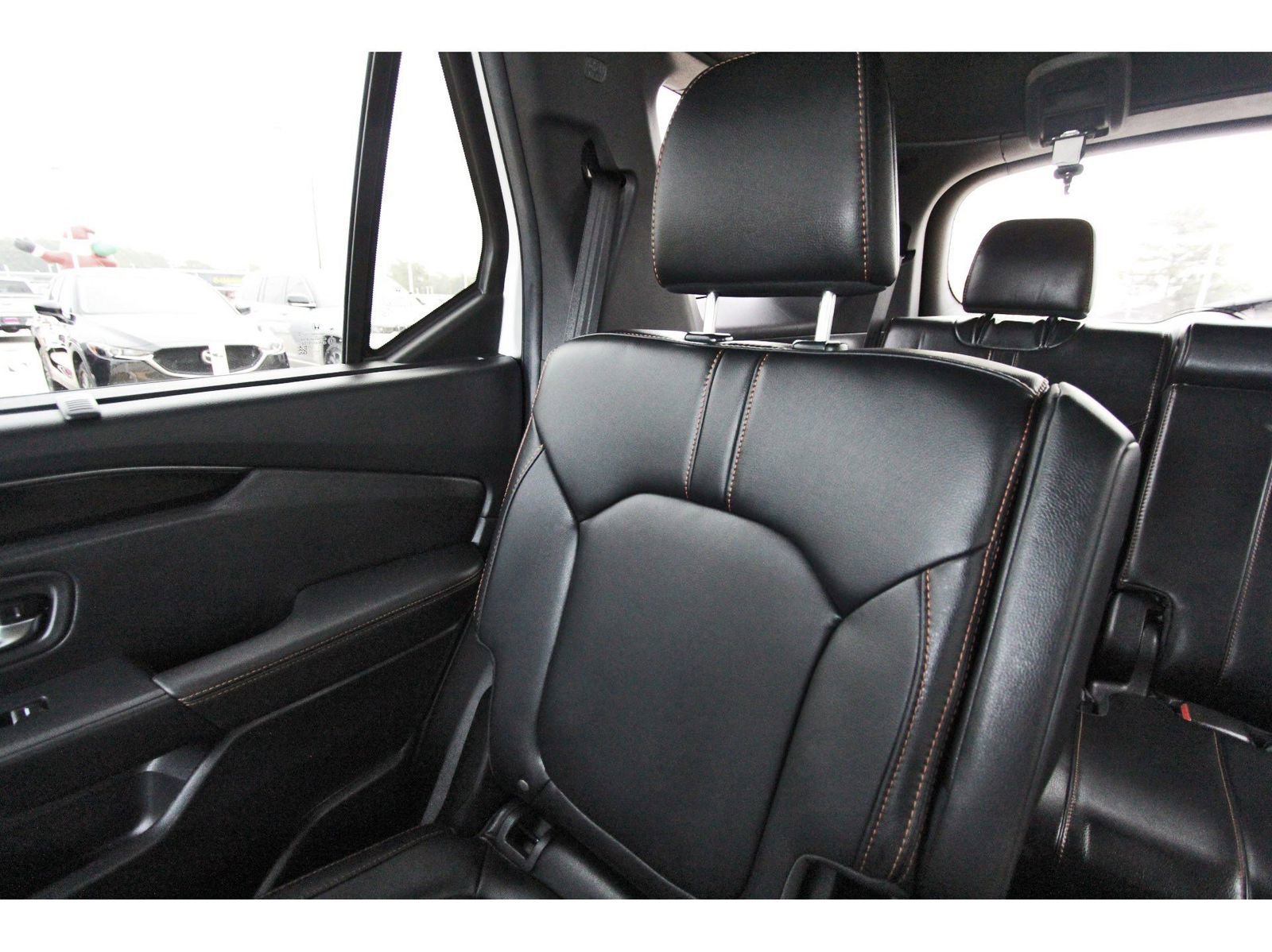 Used 2025 Honda Pilot TrailSport image 14