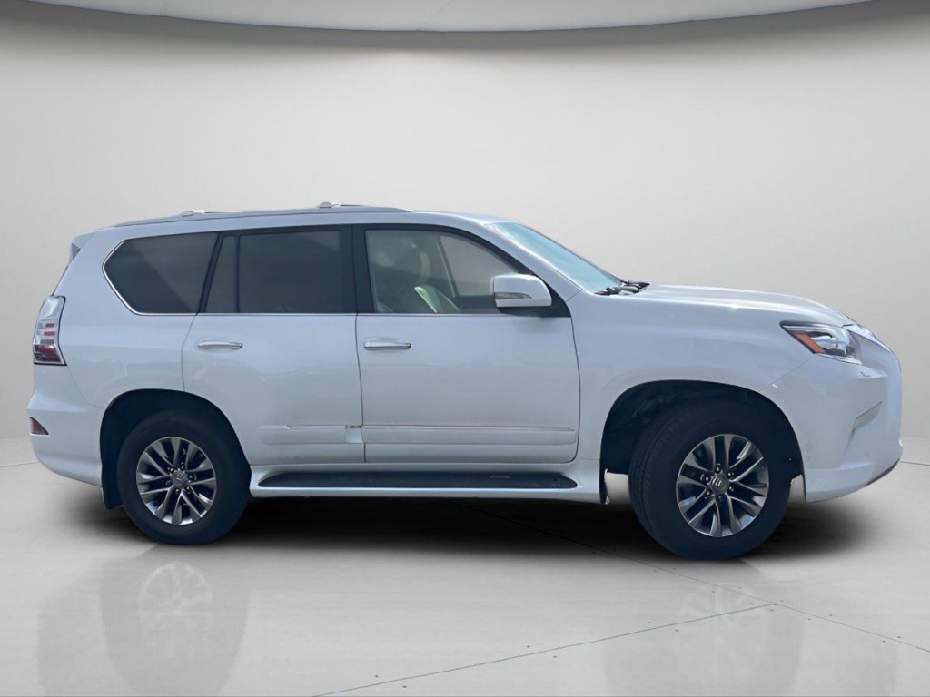 Used 2018 Lexus GX 460 Luxury w/ Preferred Accessory Package AWD/4WD image 3