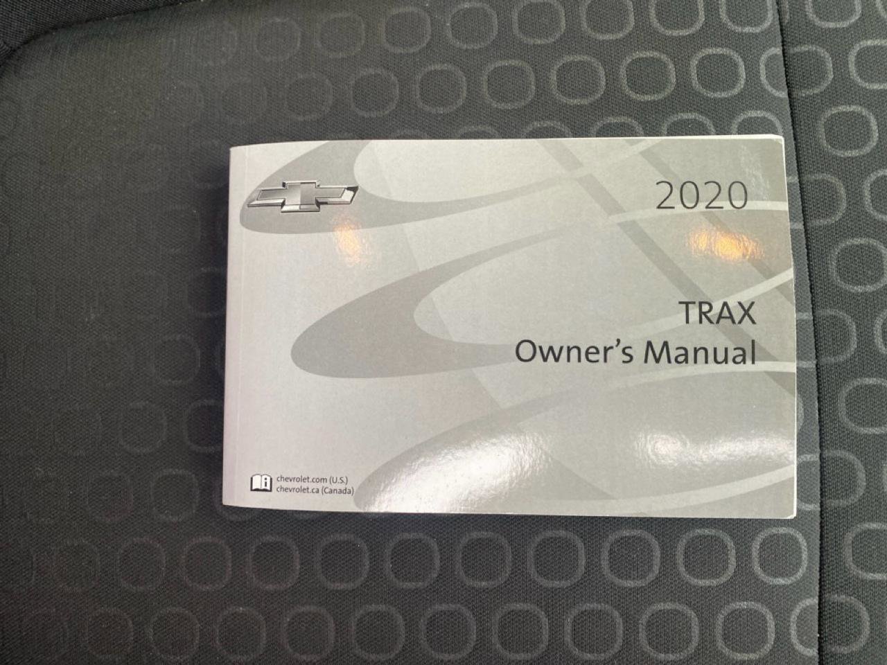 Used 2020 Chevrolet Trax LS AWD/4WD image 27