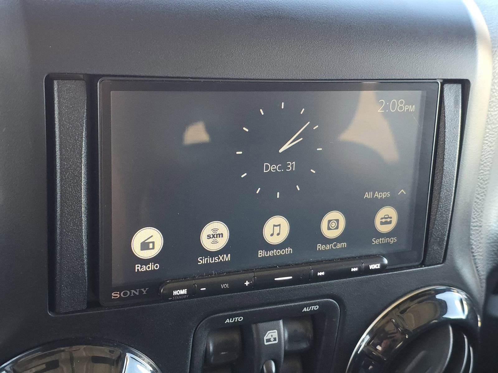 Used 2017 Jeep Wrangler Unlimited Sahara w/ Max Tow Package image 23