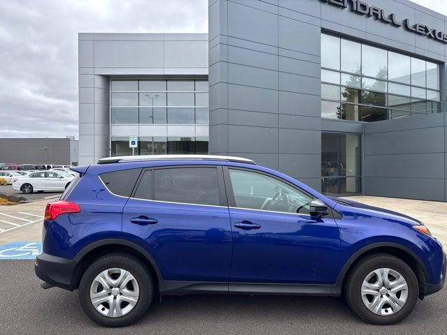 Used 2015 Toyota RAV4 LE AWD/4WD image 2