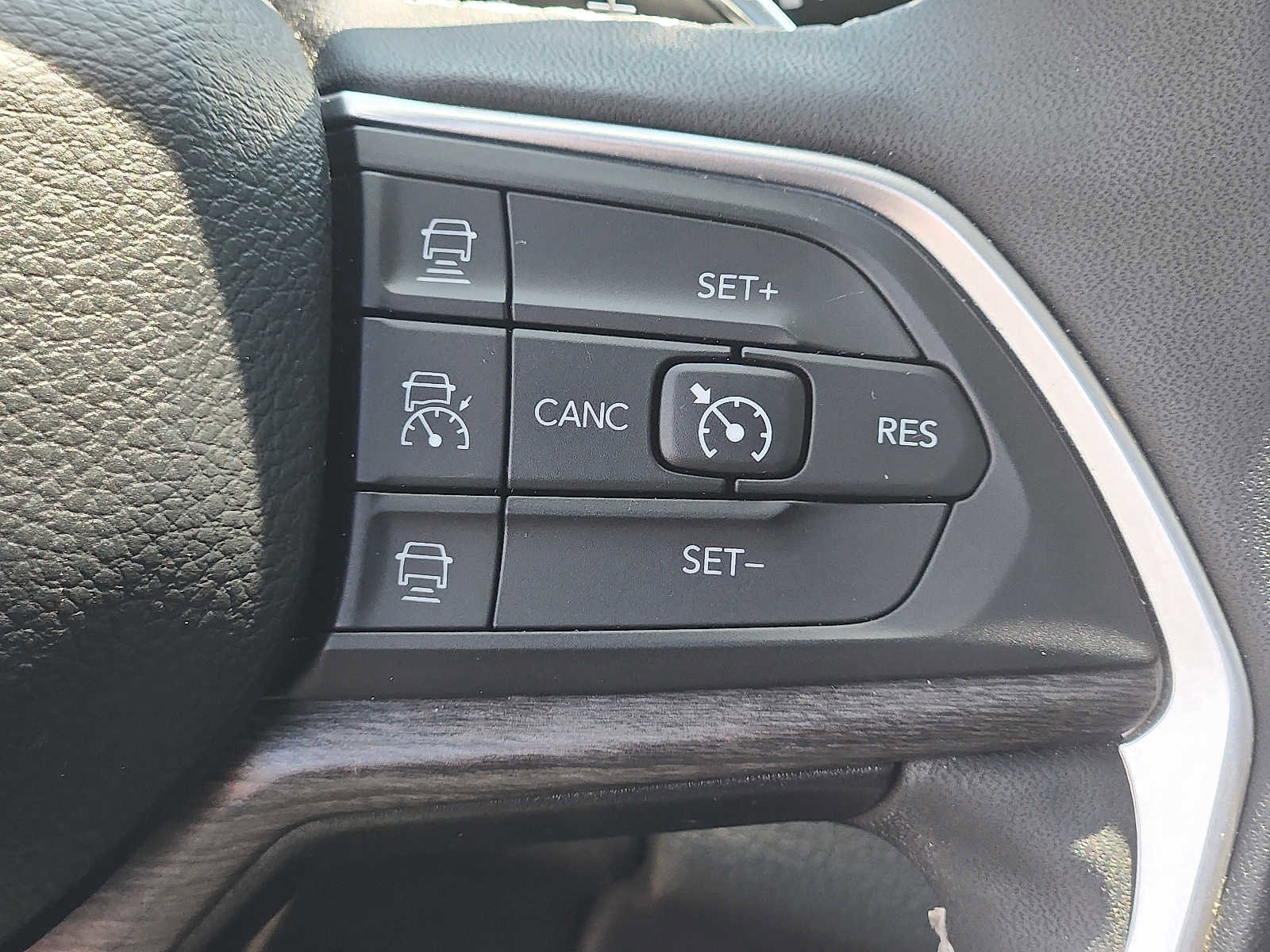 Used 2024 Jeep Grand Cherokee Limited 4xe image 22