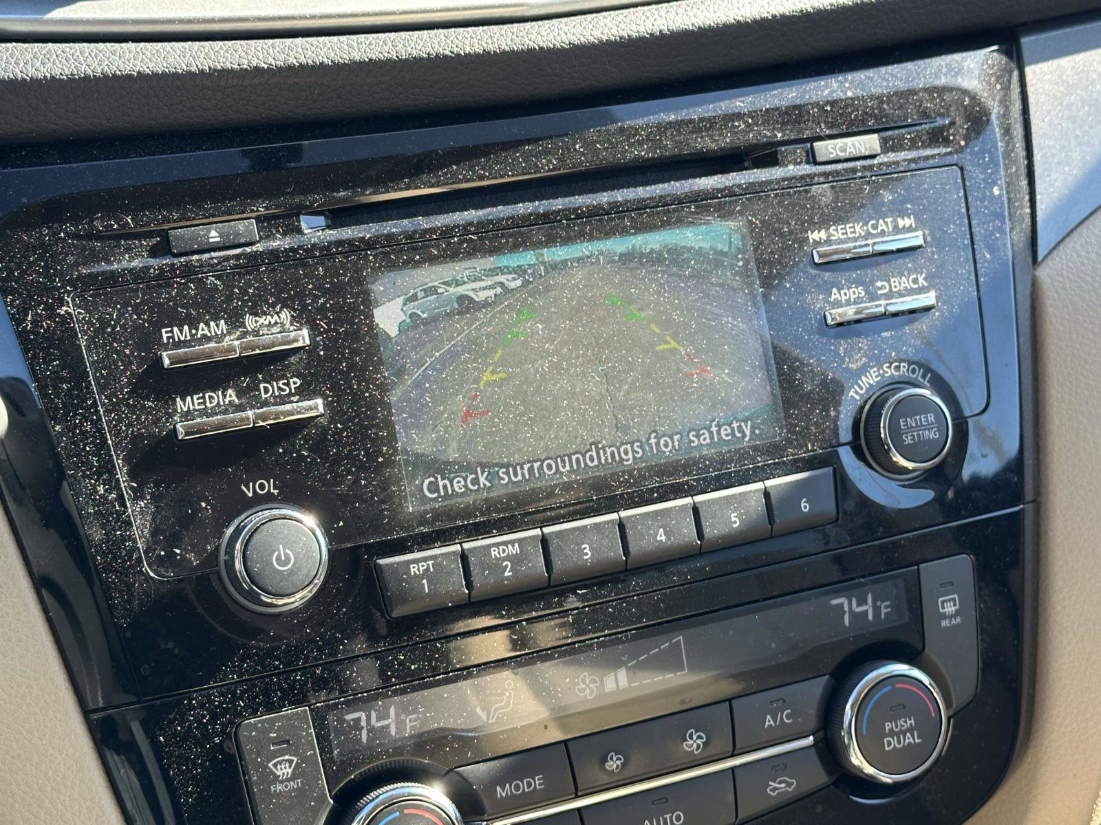 Used 2016 Nissan Rogue SV image 32