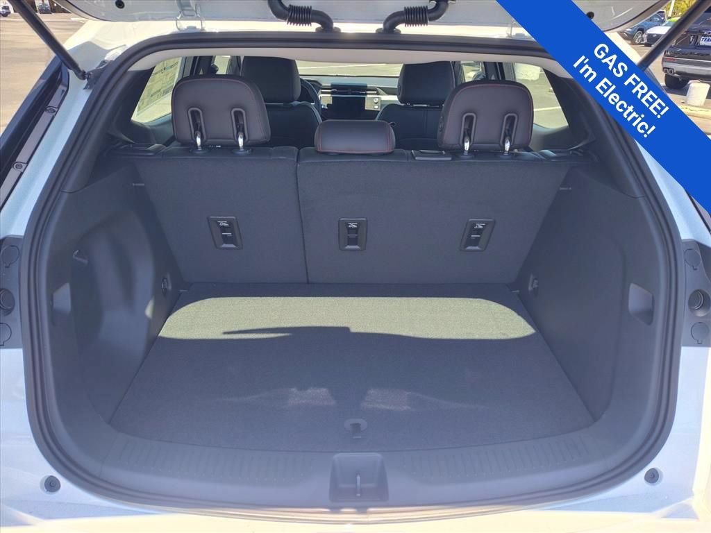 New 2027 Chevrolet Bolt RS w/ Super Cruise Package FWD image 8