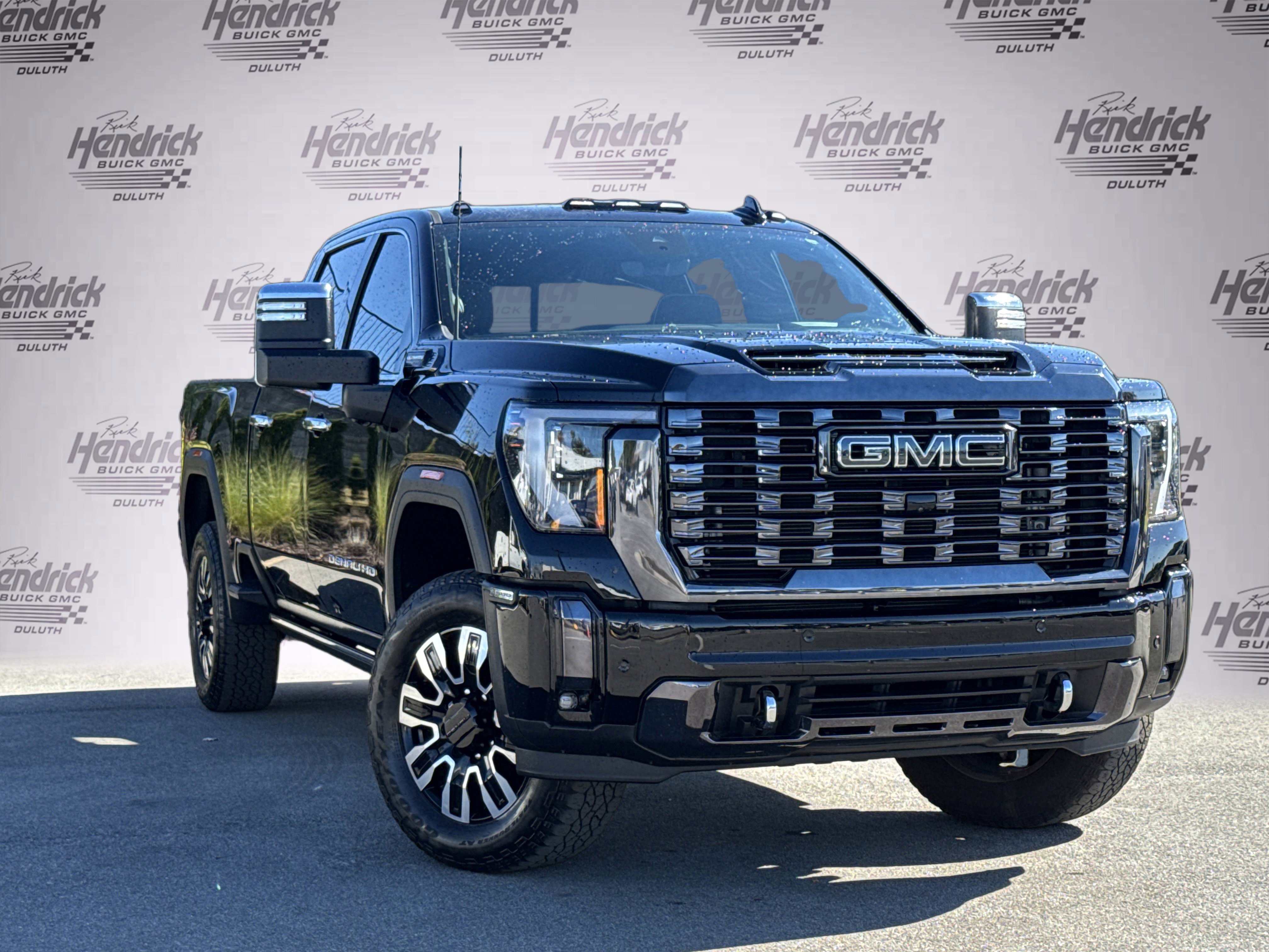 Used 2024 GMC Sierra 2500 Denali Ultimate image 2