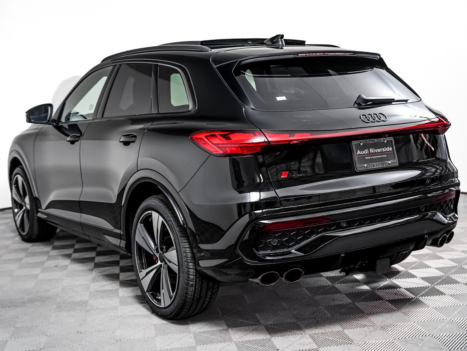 New 2026 Audi SQ5 Prestige AWD/4WD image 2