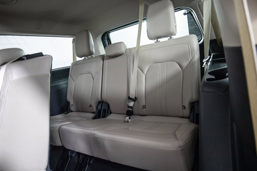 Used 2024 Ford Expedition Max Limited image 12