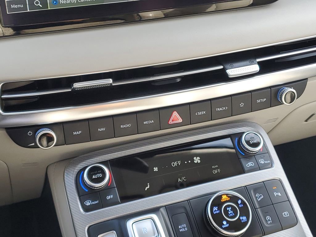 Used 2024 Hyundai Palisade Calligraphy image 25