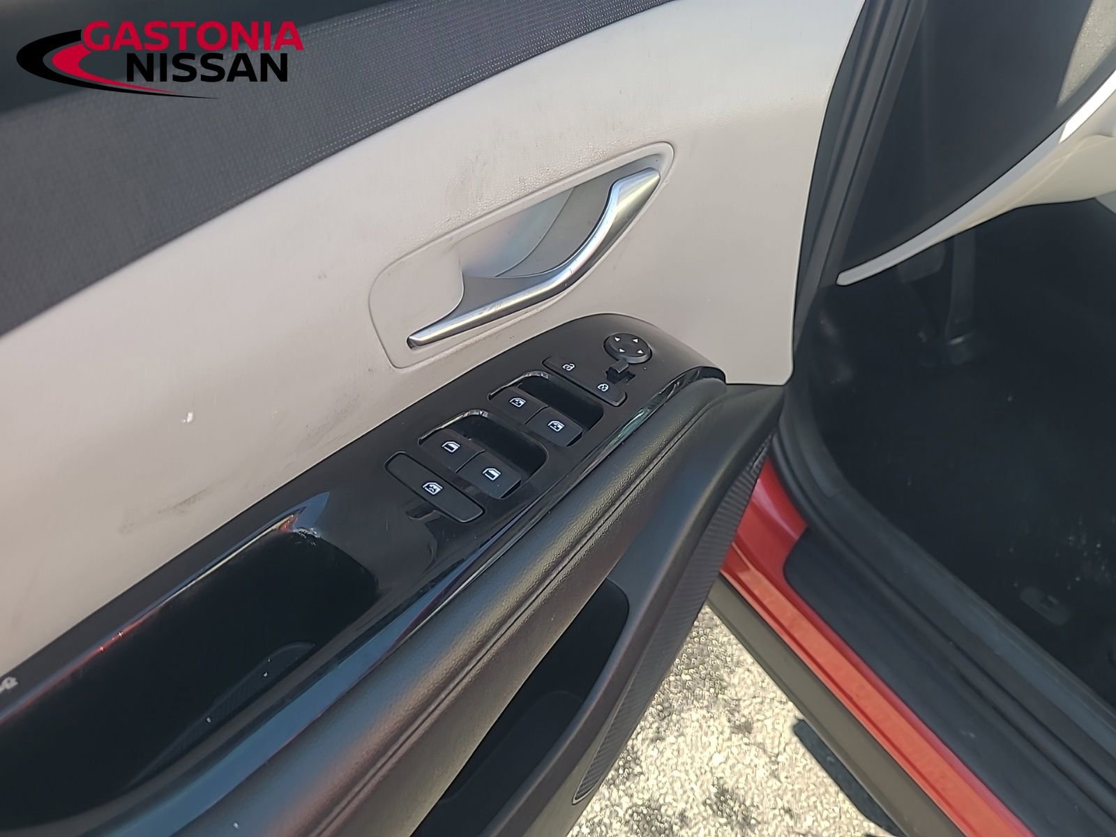 Used 2023 Hyundai Tucson Limited image 25