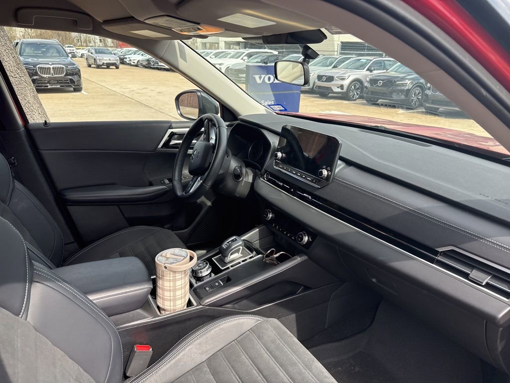 Used 2024 Mitsubishi Outlander SE image 10