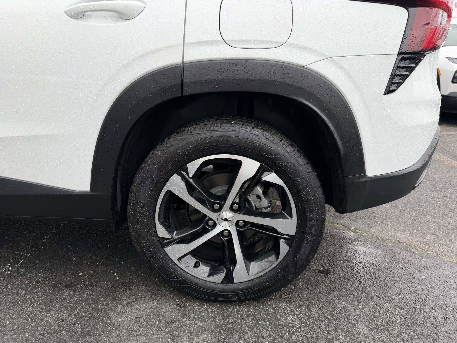 Certified 2024 Chevrolet Trax RS w/ Driver Confidence Package FWD image 12