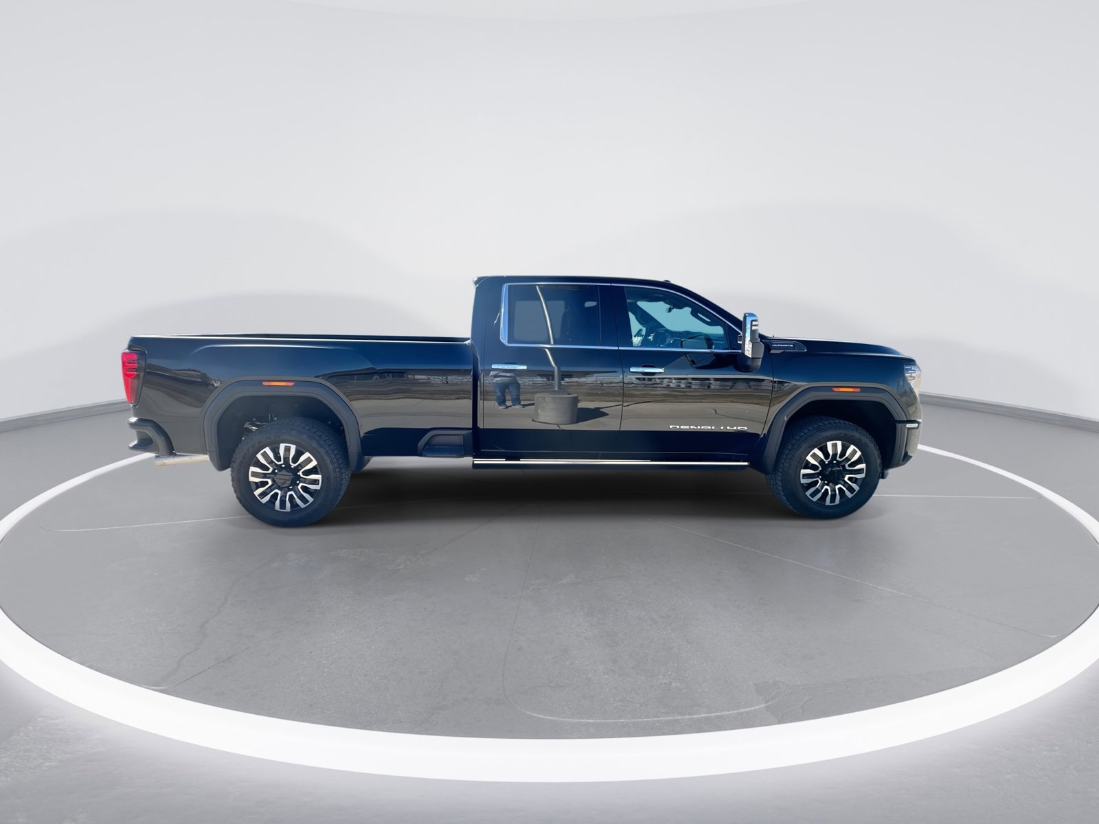 New 2026 GMC Sierra 3500 Denali Ultimate image 9
