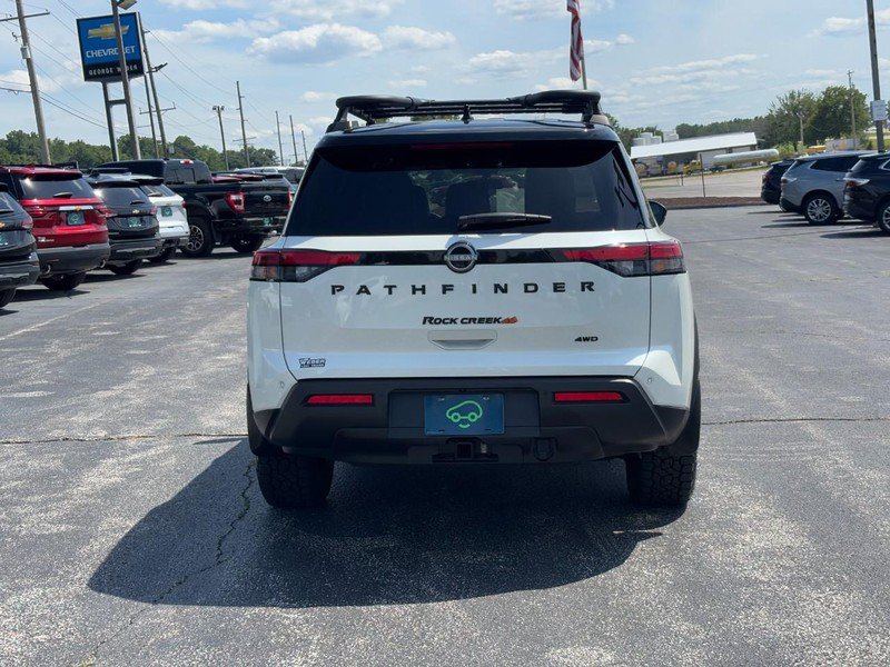 Used 2024 Nissan Pathfinder SV AWD/4WD image 4