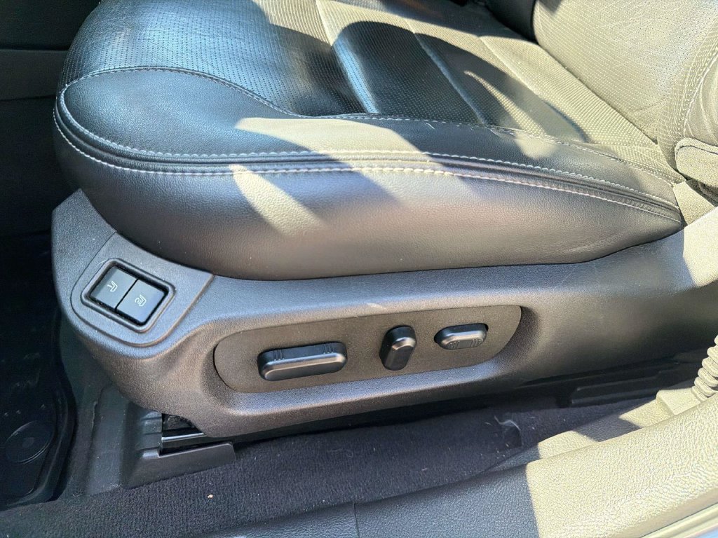 Used 2019 Ford Taurus Limited FWD image 29