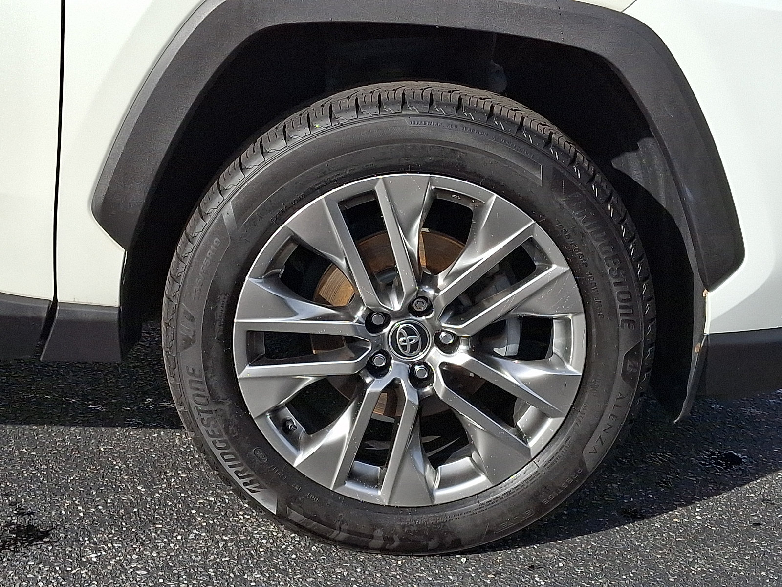 Used 2020 Toyota RAV4 Limited AWD/4WD image 8