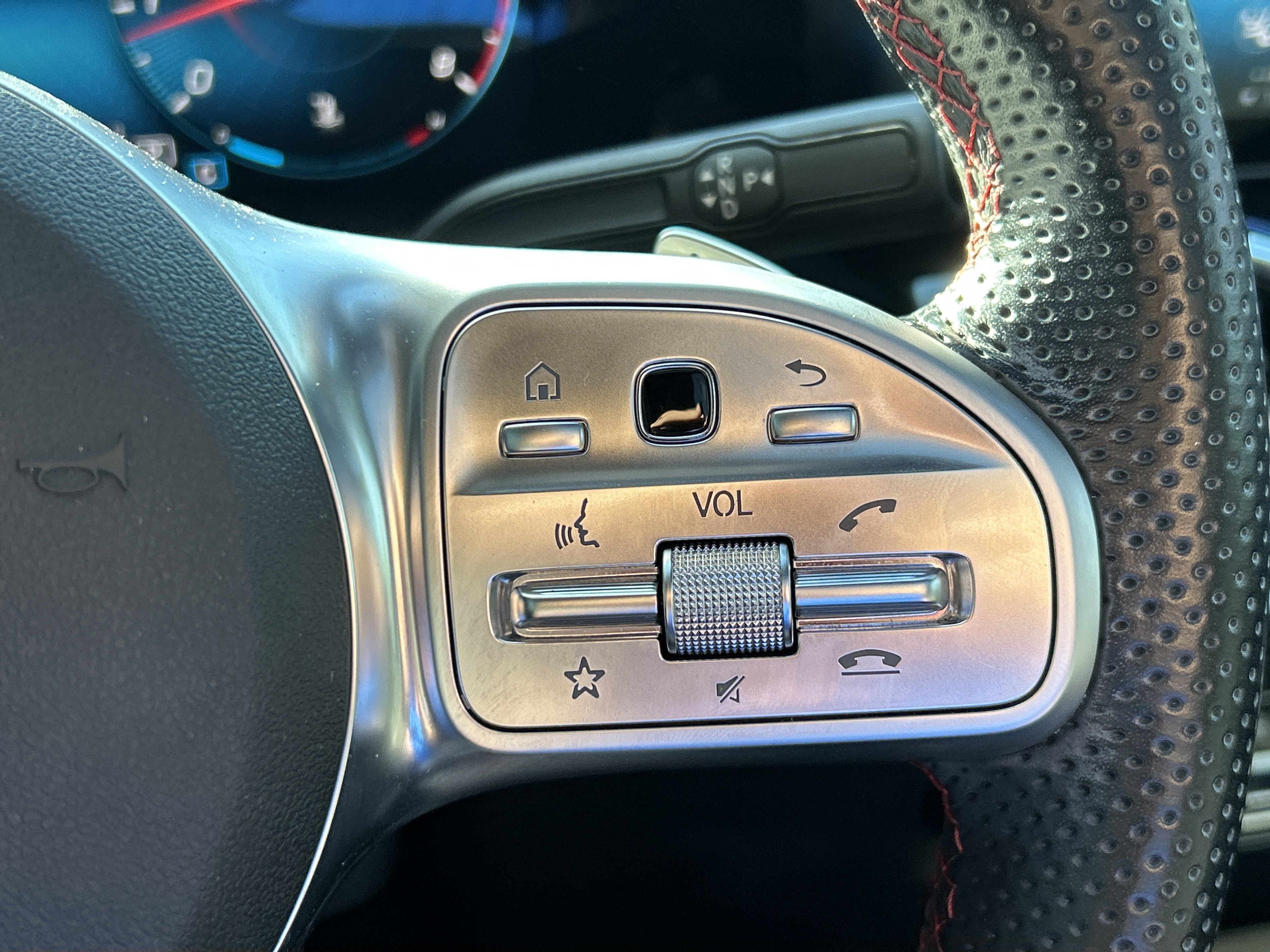 Certified 2021 Mercedes-Benz GLA 250 4MATIC image 28