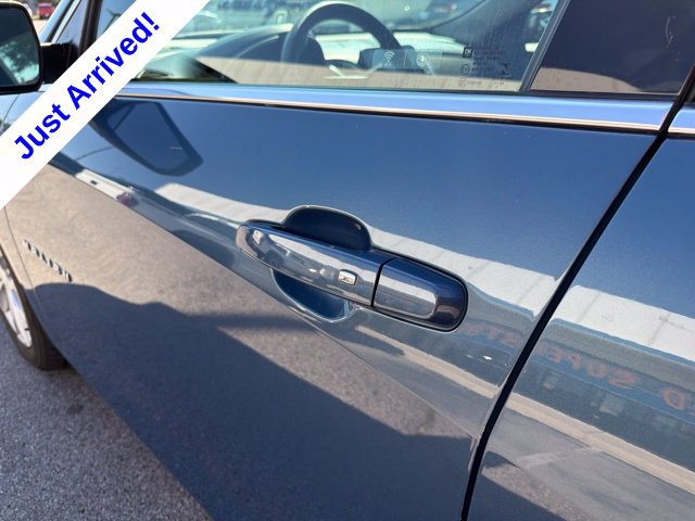 Used 2025 Chevrolet Malibu LT FWD image 12
