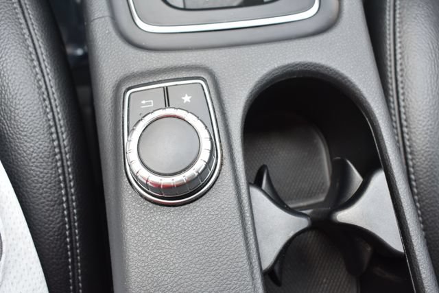 Used 2019 Mercedes-Benz GLA 250 4MATIC image 32