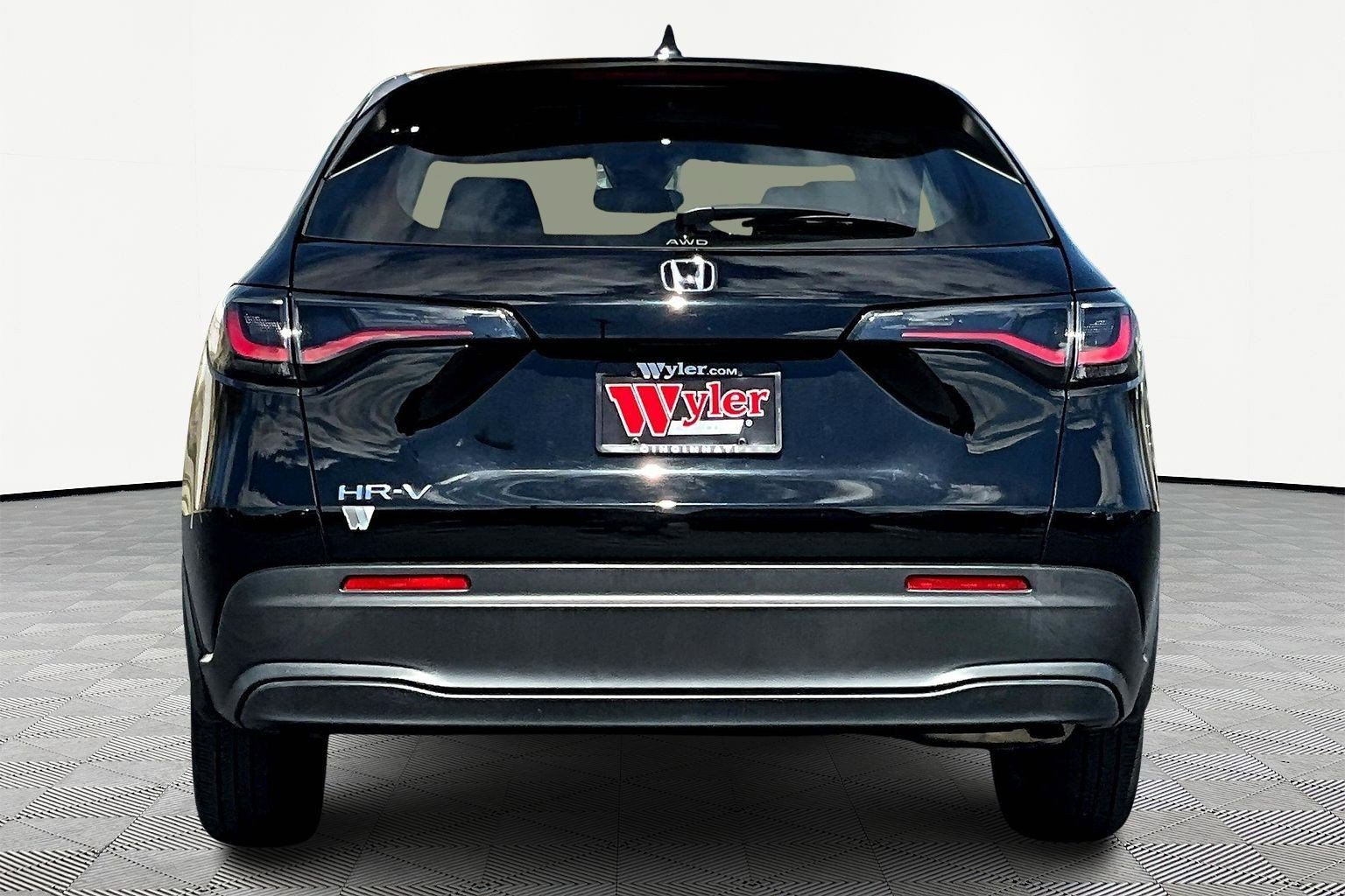 Used 2023 Honda HR-V LX image 5