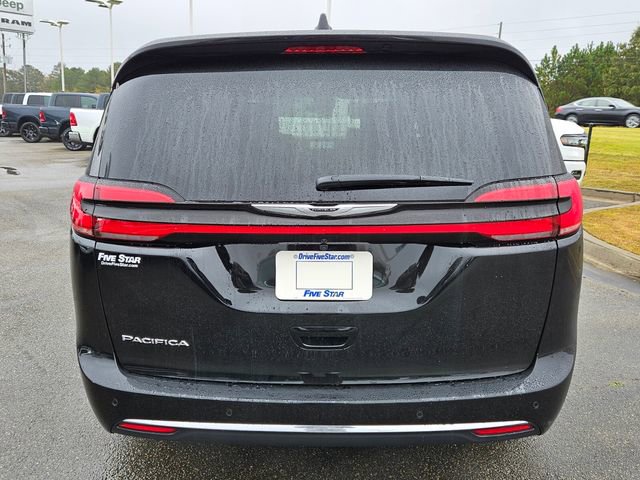 New 2026 Chrysler Pacifica Select image 12