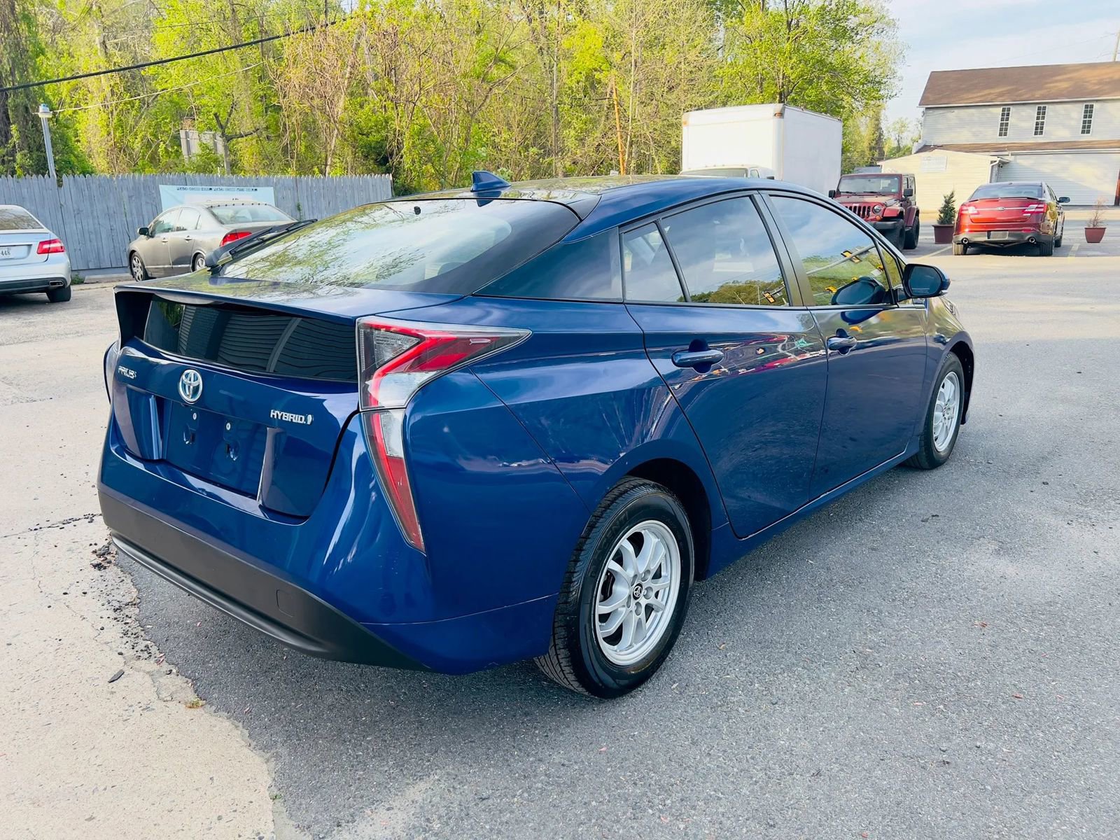 Used 2017 Toyota Prius Four w/ Advanced Technology Package image 4