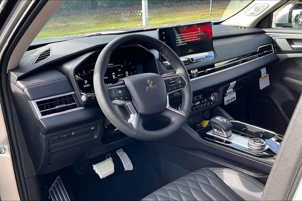New 2026 Mitsubishi Outlander SEL image 6