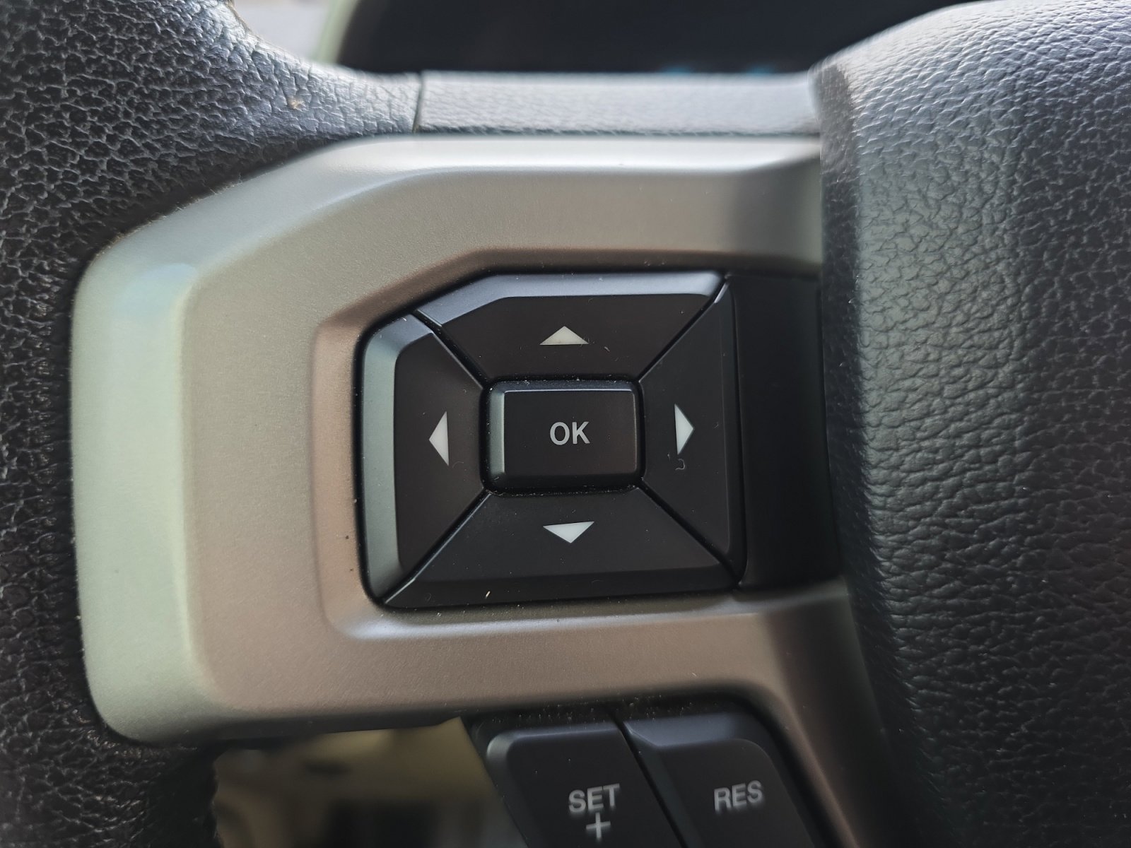 Used 2016 Ford F150 Lariat image 25