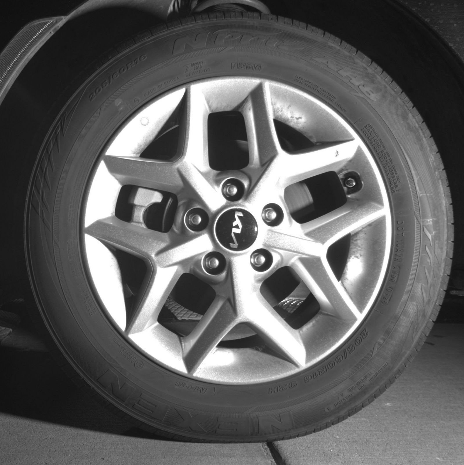 Used 2025 Kia Soul LX w/ LX Technology Package FWD image 14