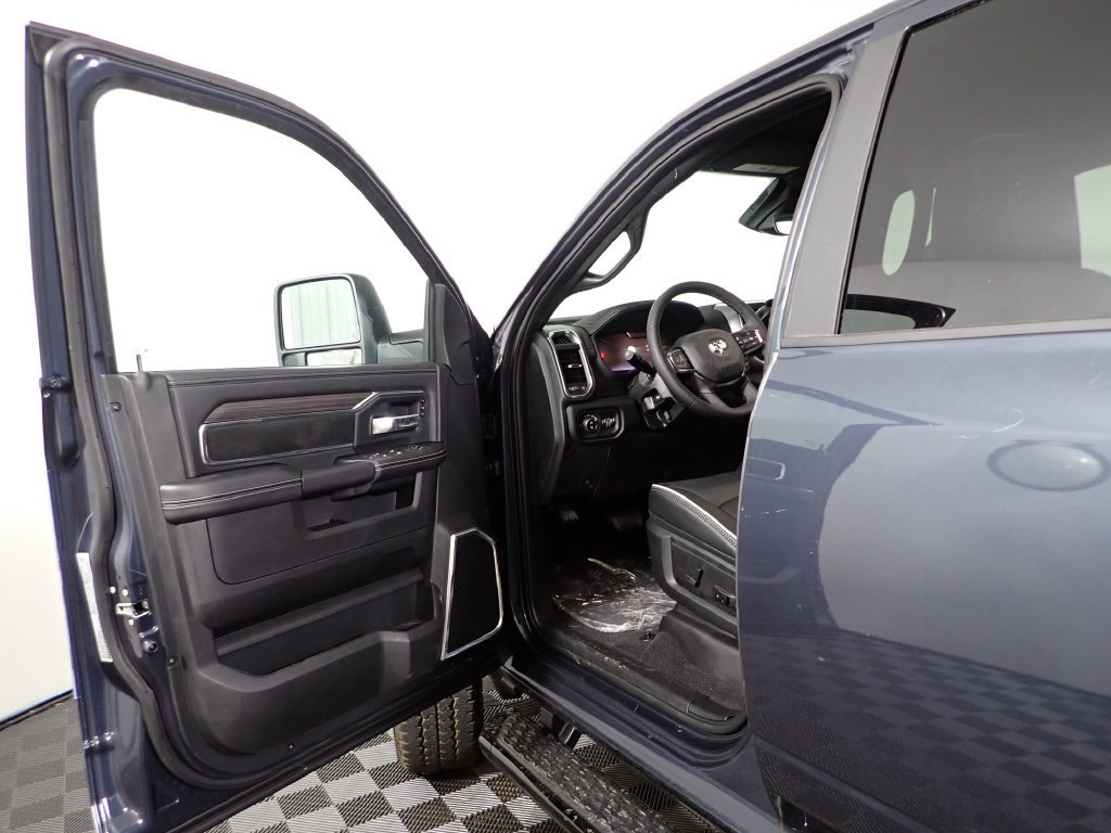New 2027 RAM 2500 Laramie w/ Night Edition AWD/4WD image 20